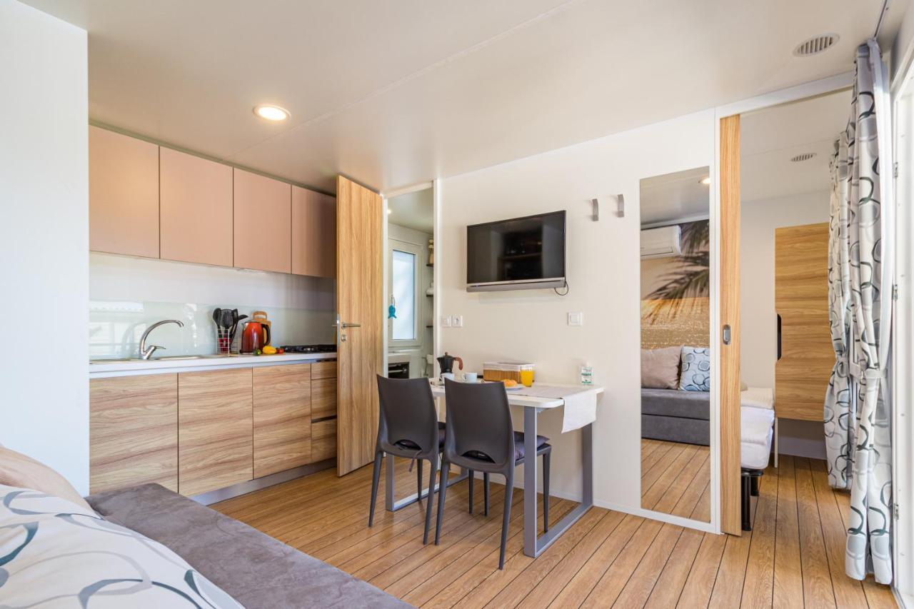 Hemy Casa - Lux Mobile Homes ロヴィニ エクステリア 写真